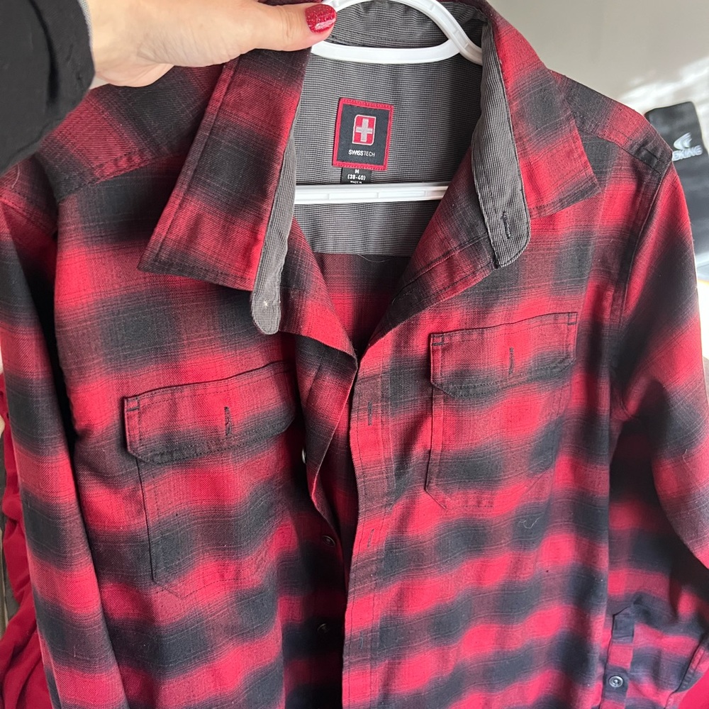 Mens Swiss tech shirt